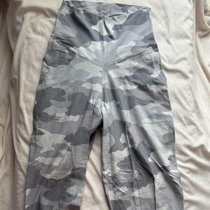 Gray Aerie Camouflage Leggings